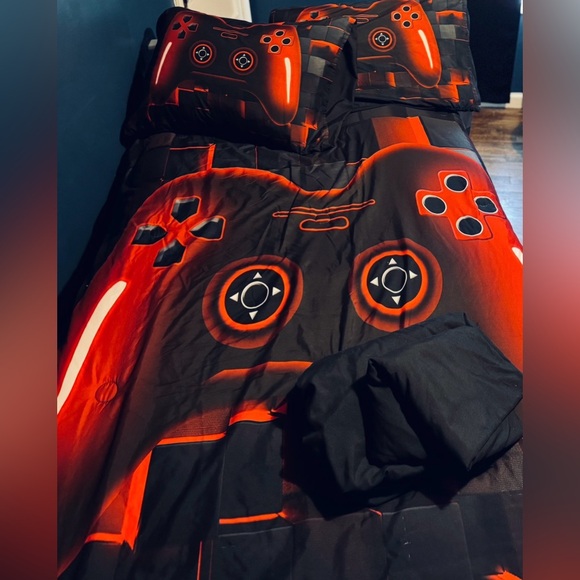 Gaming Controller Black and Red Twin Size,5 Piece Comforter/Bedding Set - Picture 5 of 8